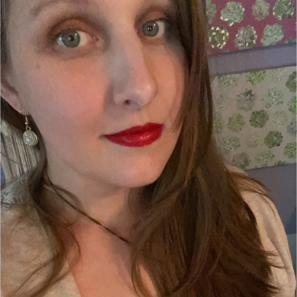 Meet your Posher, Megan